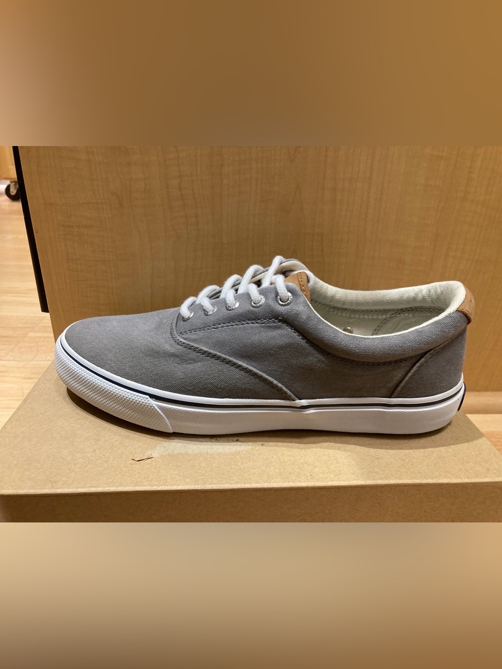 NWT Sperry Striper LL CVO Gray Canvas Sneakers Men’s 9.5